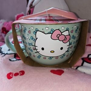 Adorable hello kitty ceramic bowl and spoon set
